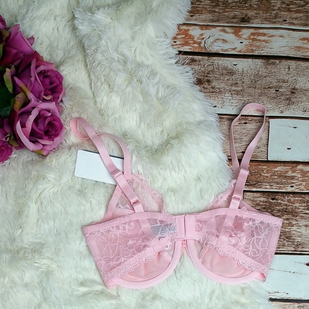 Wacoal Underwire Lace Bra - Picture 2 of 2